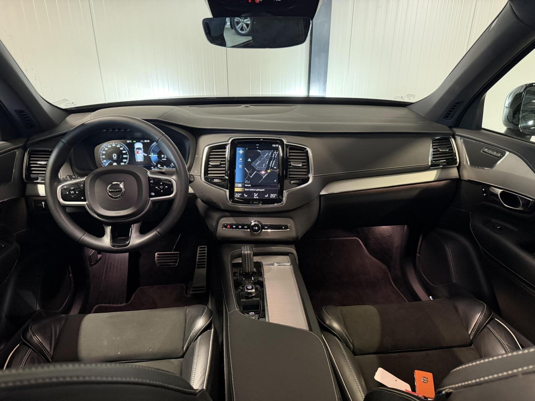Volvo XC90 2.0 T8 Recharge AWD R-Design Pano Memory 7P NAP, Gebruikt, Euro 6, 4 cilinders, 7 stoelen