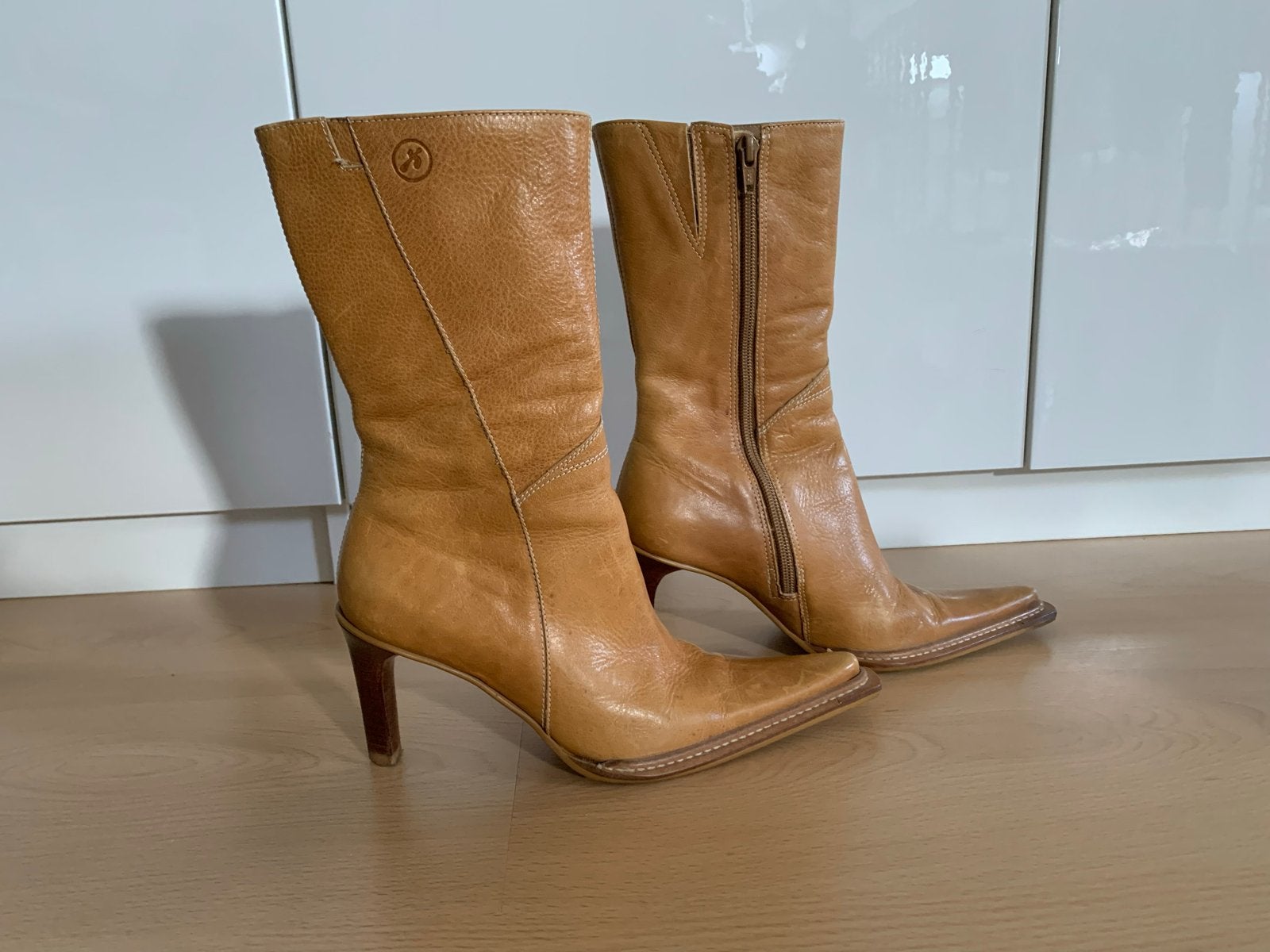 BRONX. Leren laarzen met hak - Maat 36. ZO GOED ALS NIEUW, Kleding | Dames, Ophalen of Verzenden, Gedragen, Bruin, Lage of Enkellaarzen