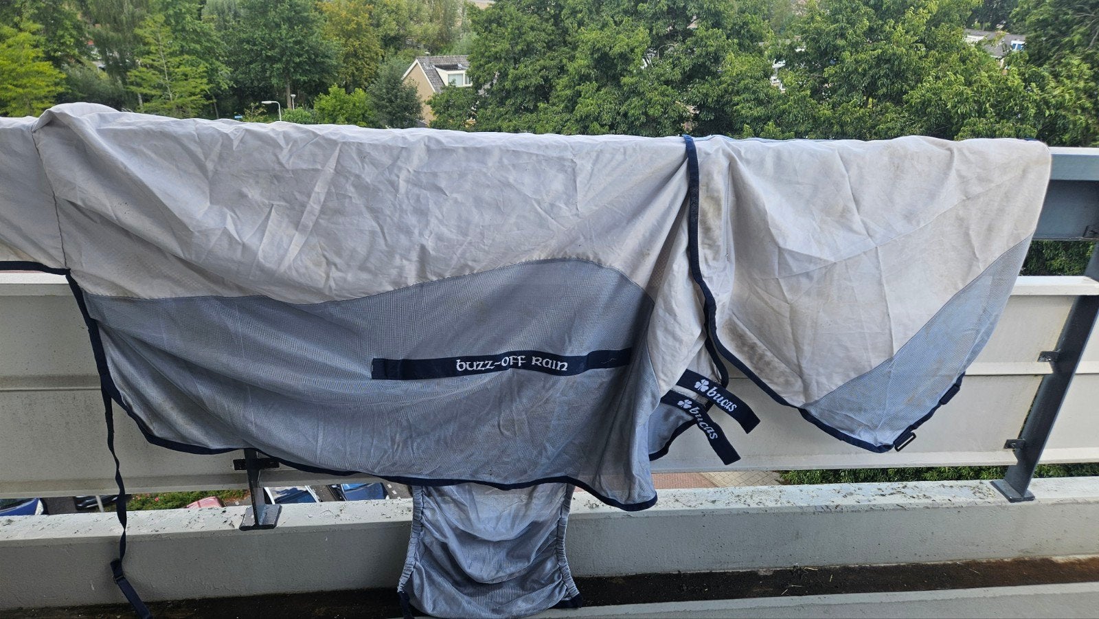 Vliegendeken Buzz Off Rain Afneembare Hals, Ophalen of Verzenden, Gebruikt