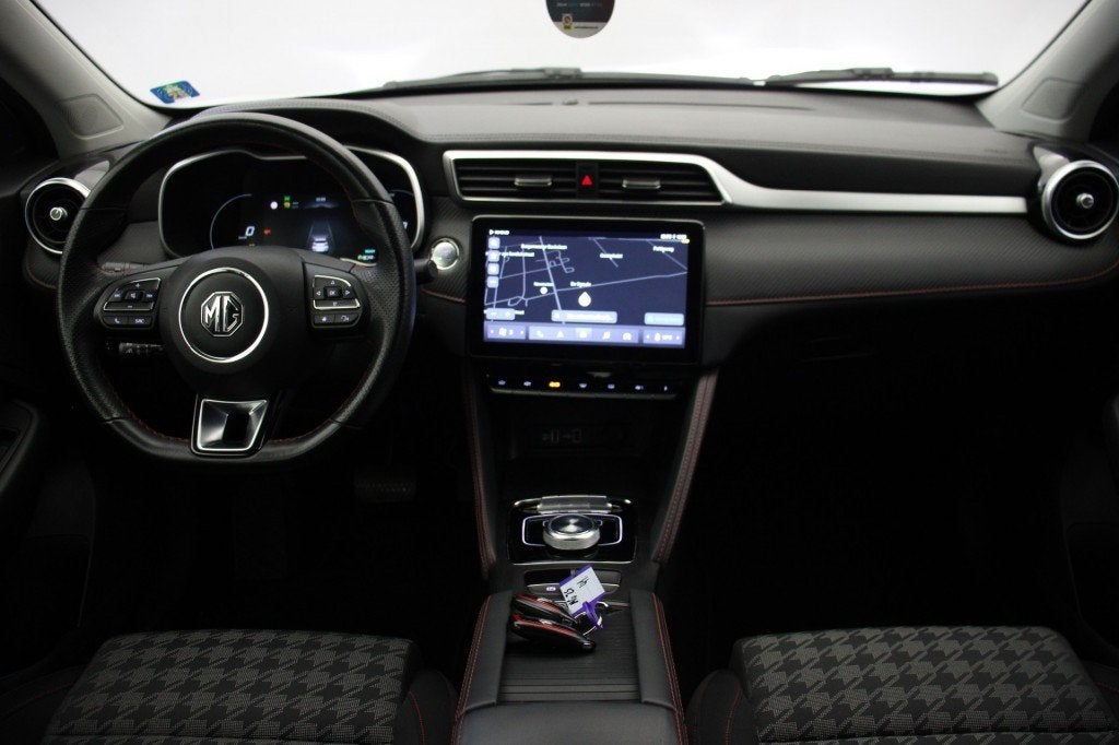 Mg ZS Long Range Comfort 70 kWh - Carplay, Camera, Adapt. Cr, Auto's, Gebruikt, 1595 kg, ZS, Wit