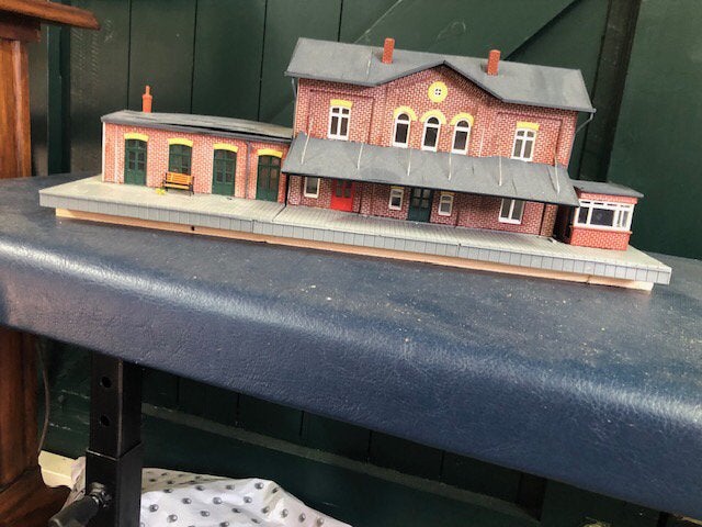 Dorp modelbouw HO, Gelijkstroom of Wisselstroom, Brug, Tunnel of Gebouw, Zo goed als nieuw, Ophalen