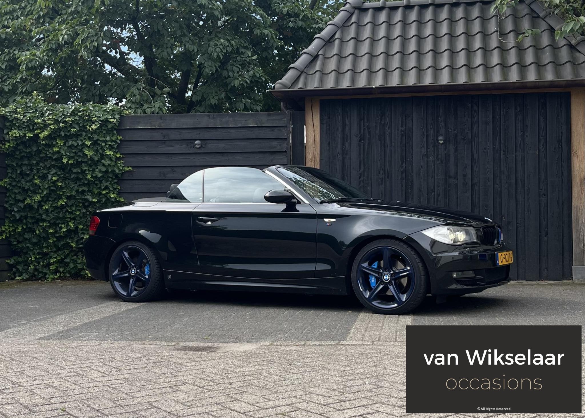 BMW 1-serie Cabrio 120i 2008 LEDER/CARPLAY/CRUISE/STLVRWRMNG, Auto's, BMW, 1-Serie, Euro 5, Zwart, 4 cilinders