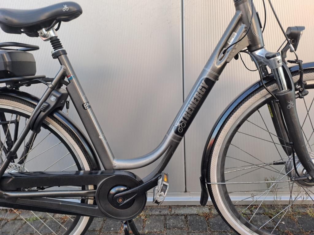 Trenergy elektrische dames fiets/Nieuwe accu 775wh, Ophalen, Zo goed als nieuw, Cortina, 50 km per accu of meer