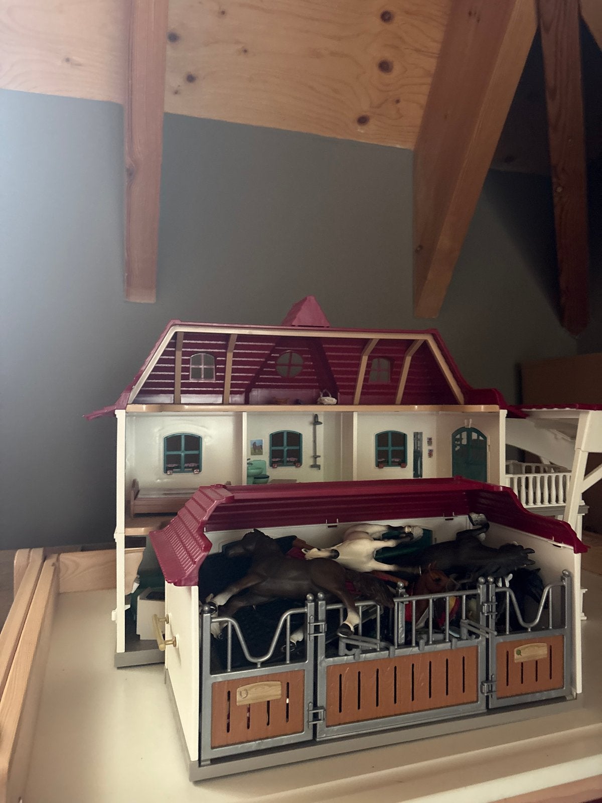 Schleich paardenstal met veel accessoires en paarden, Ophalen, Gebruikt, Jongen of Meisje