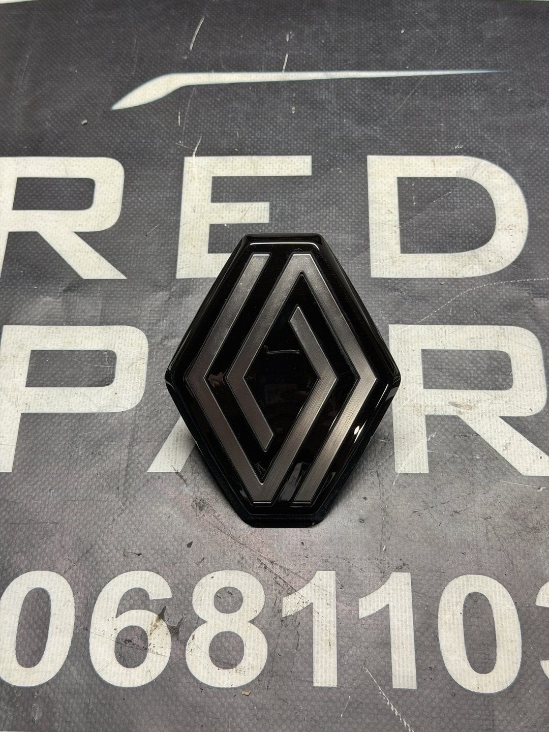 Renault Kango MK3 Achter Embleem Logo 908902282R, Gebruikt, -, Renault, -