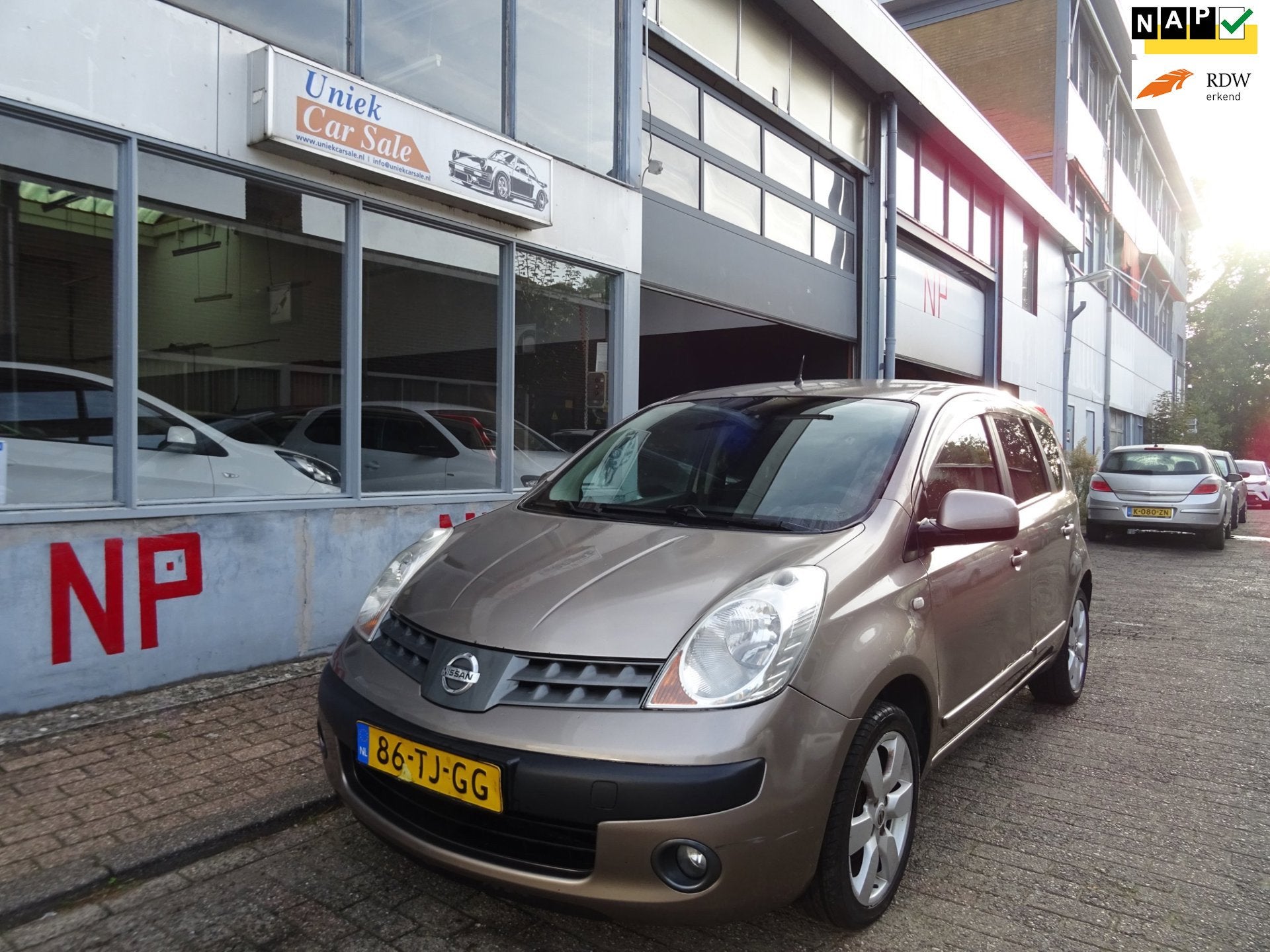 Nissan Note 1.4 First Note, Voorwielaandrijving, Verwarmde buitenspiegels, 4 cilinders, Bruin