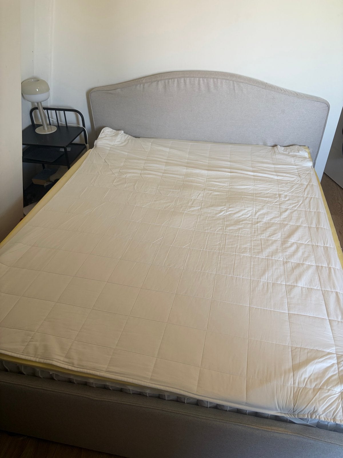 Tweepersoonsbed met gestoffeerd hoofdeinde, Huis en Inrichting, Slaapkamer | Bedden, Ophalen, Gebruikt, Tweepersoons, 200 cm