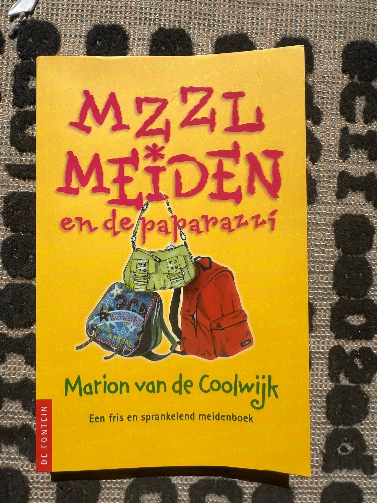 MZZLMEIDEN en de paparazzi - Marion van de Coolwijk, Ophalen of Verzenden, Zo goed als nieuw, Fictie