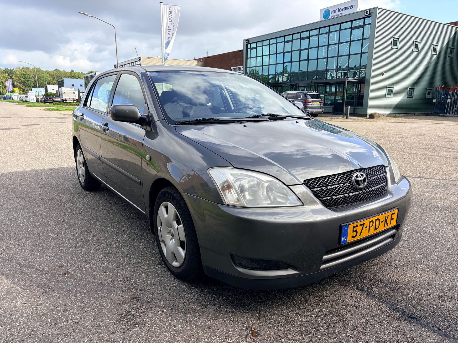 Toyota Corolla 1.6 VVT-i Linea Terra, Voorwielaandrijving, 450 kg, Gebruikt, 4 cilinders