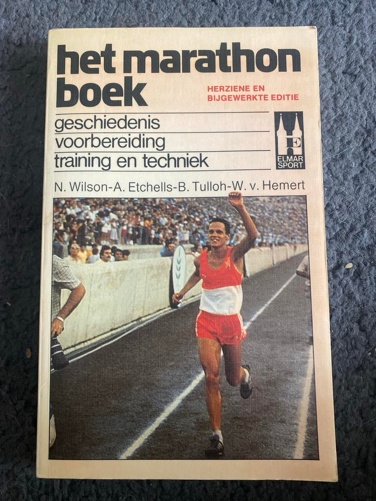 Het Marathon Boek - Geschiedenis, Training & Techniek, Ophalen of Verzenden, Gelezen, Lopen en Fietsen