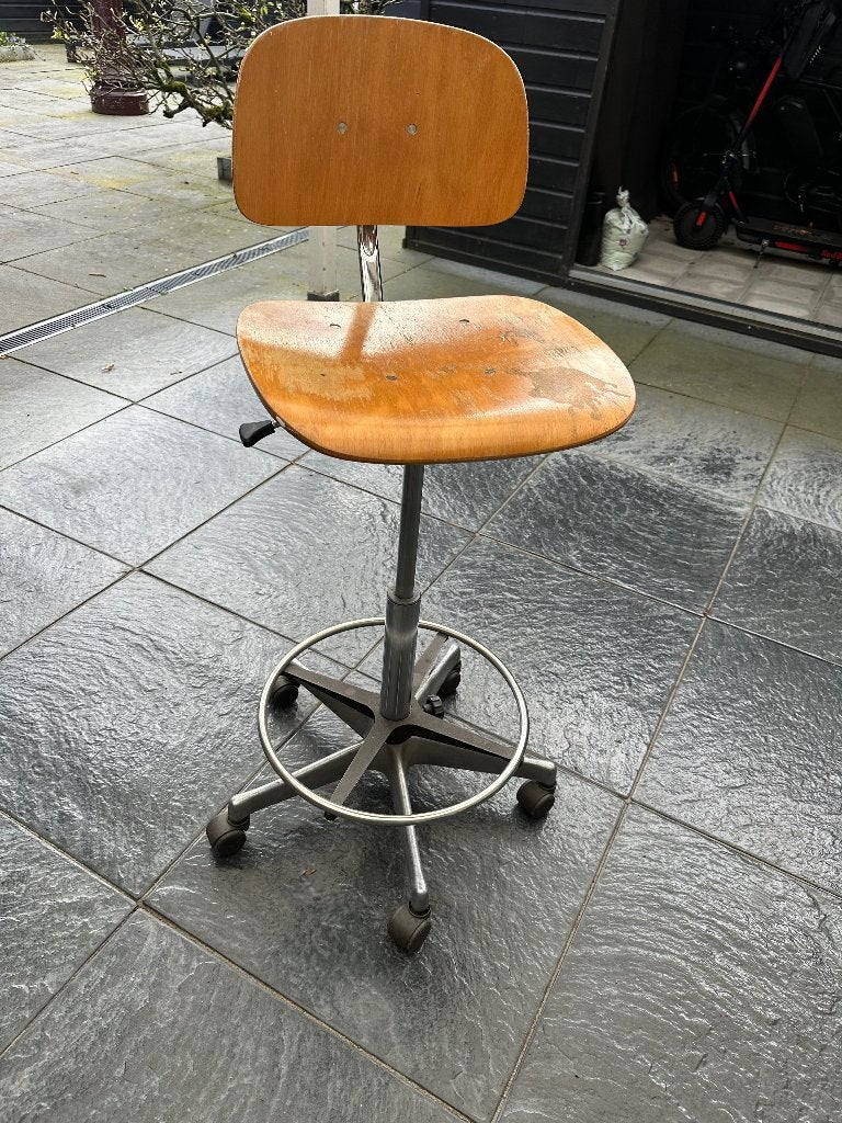 Verstelbare kruk/ burostoel / vintage, Huis en Inrichting, Ophalen, Gebruikt, Overige kleuren, Bureaukruk