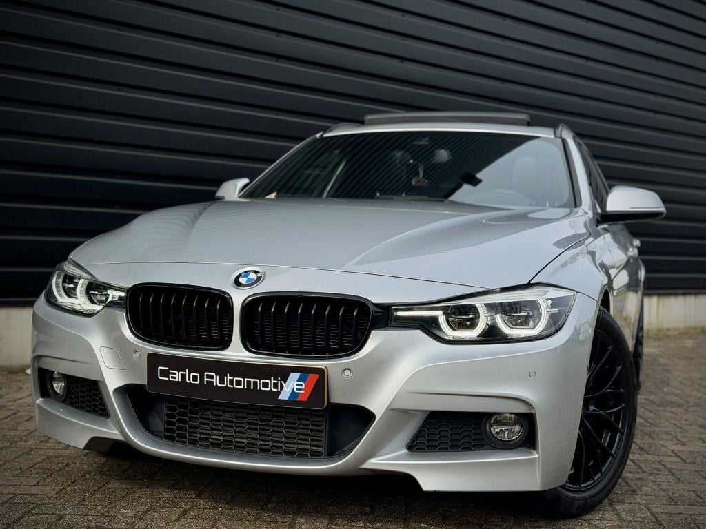 BMW 3 Serie Touring 318i M-SPORT PANO|VIRTUAL|HUD|360|HK|MEM, 136 pk, Gebruikt, 1465 kg, Lichtsensor