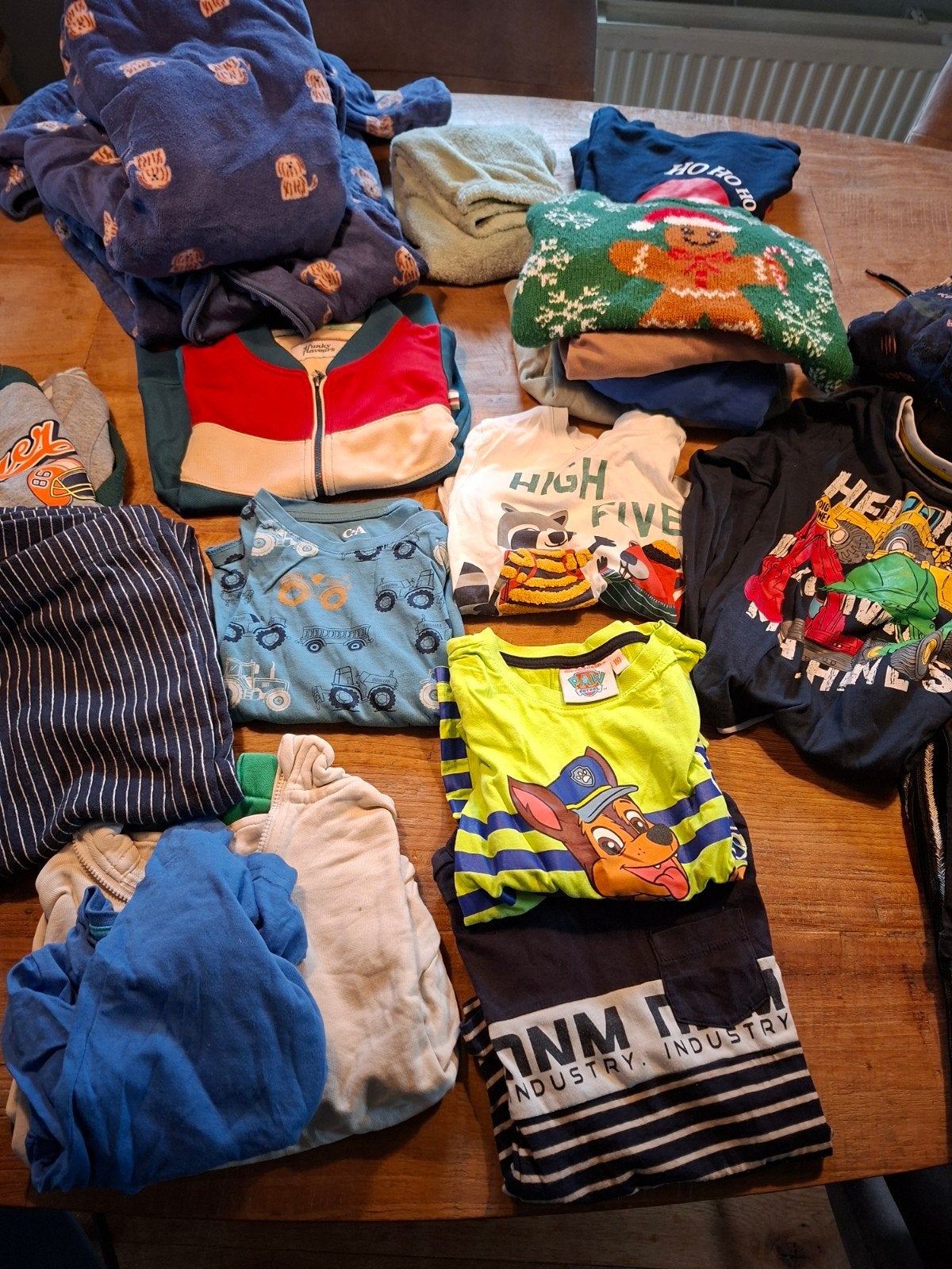 Kinderkleding jongen maat 98-110 GIGA PAKKET, Ophalen, Gebruikt