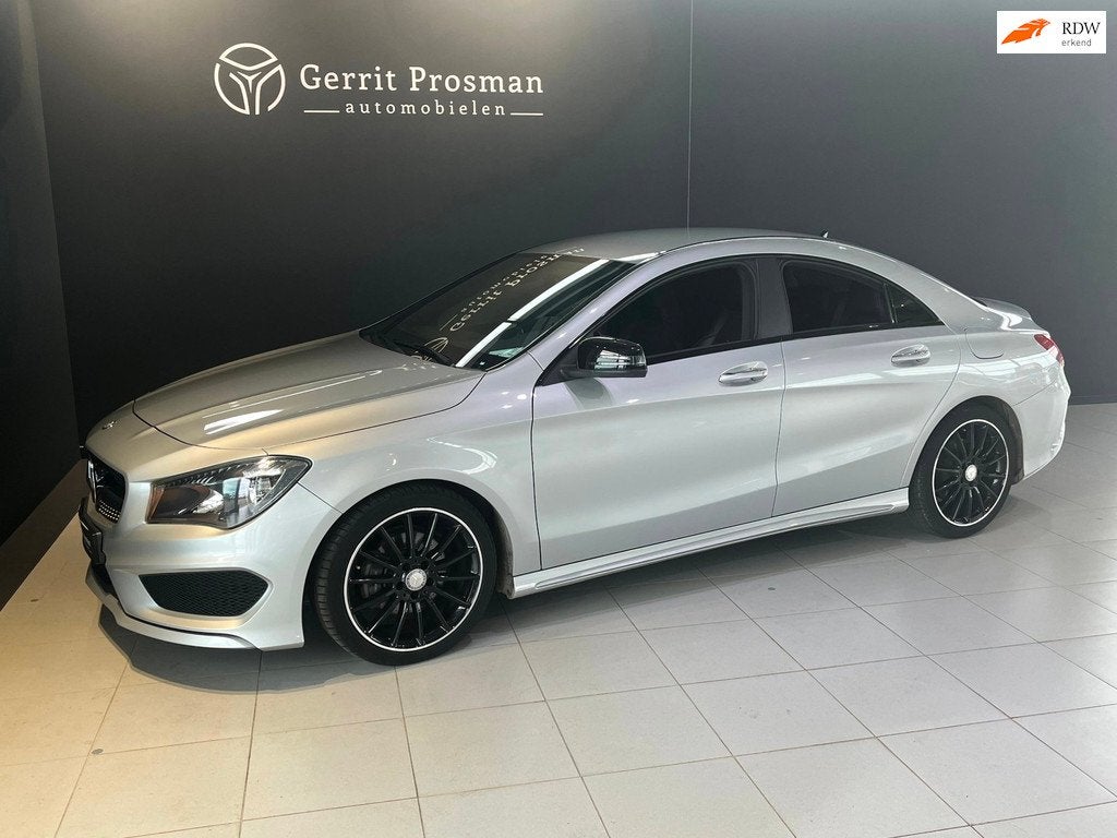 Mercedes-Benz CLA-klasse 180 Edition 1 AMG en SPORTPAKKET, Auto's, Voorwielaandrijving, CLA, Gebruikt, 4 cilinders