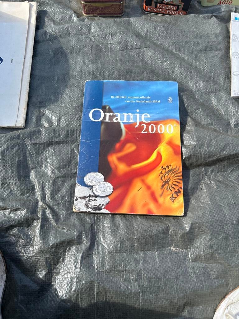 Oranje 2000 muntenverzameling Nederlands Elftal, Postzegels en Munten, Ophalen of Verzenden, Koningin Beatrix, Overige waardes