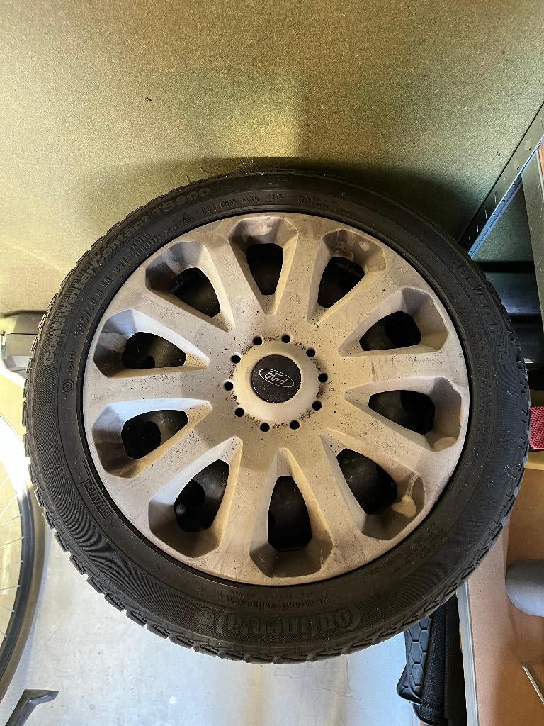 Ford Ka banden met stalen velgen en wieldoppen, Auto-onderdelen, Banden en Velgen, Ophalen, 14 inch, Gebruikt, 175 mm