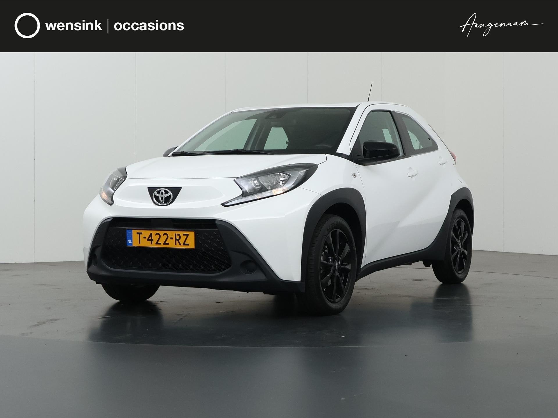 Toyota Aygo X 1.0 VVT-i MT Play | Navigatie | Parkeercamera, Auto's, Stof, Gebruikt, 920 kg, 4 stoelen