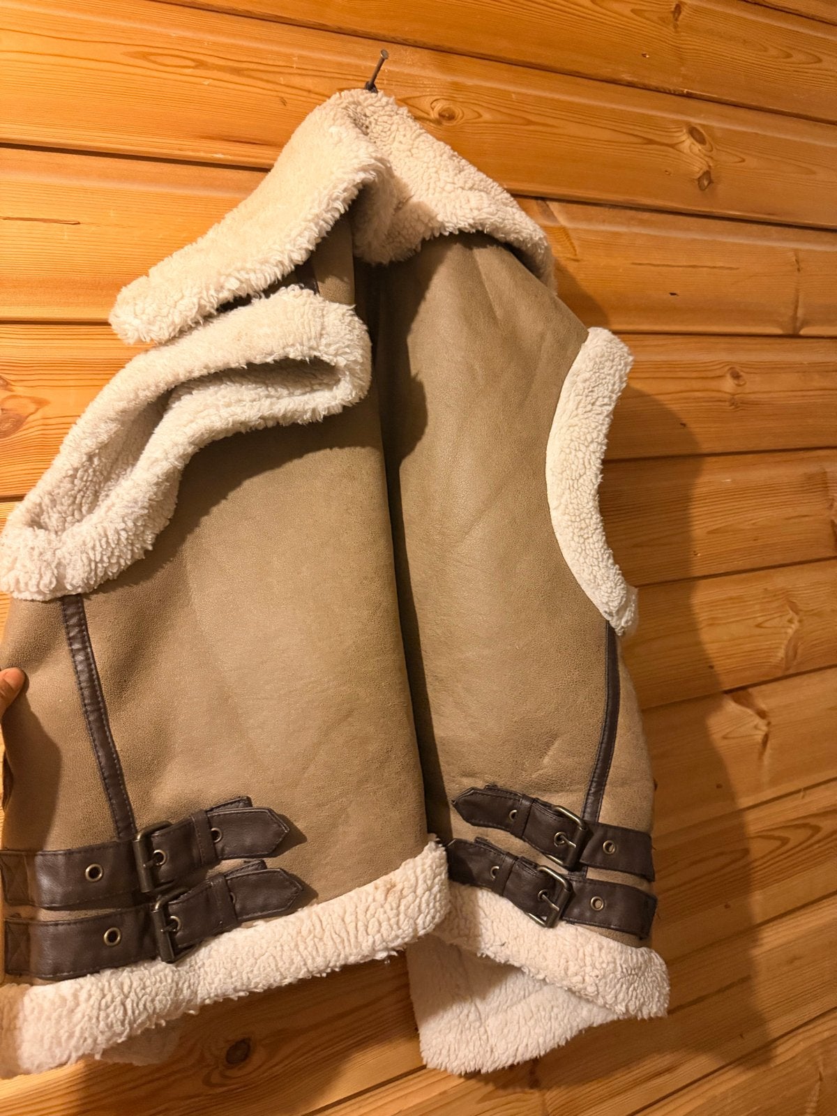 Zara mouwloos shearling vest - Maat M, Kleding | Dames, Ophalen, Zo goed als nieuw, Maat 38/40 (M), Beige