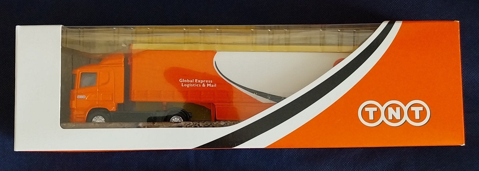 Model vrachtwagen TNT - Nieuw in doos, Ophalen of Verzenden, Nieuw, Bus of Vrachtwagen, Overige merken