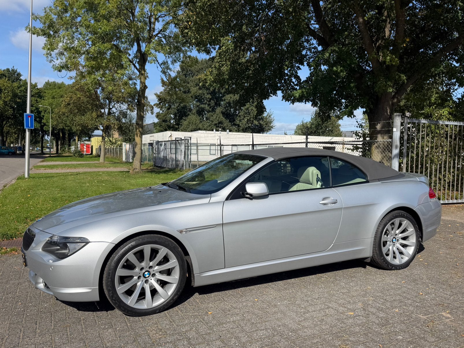 BMW 6-Serie 4.8 I 650 Cabrio AUT 2006 Grijs, Auto's, Automaat, Achterwielaandrijving, 8 cilinders, 4 stoelen