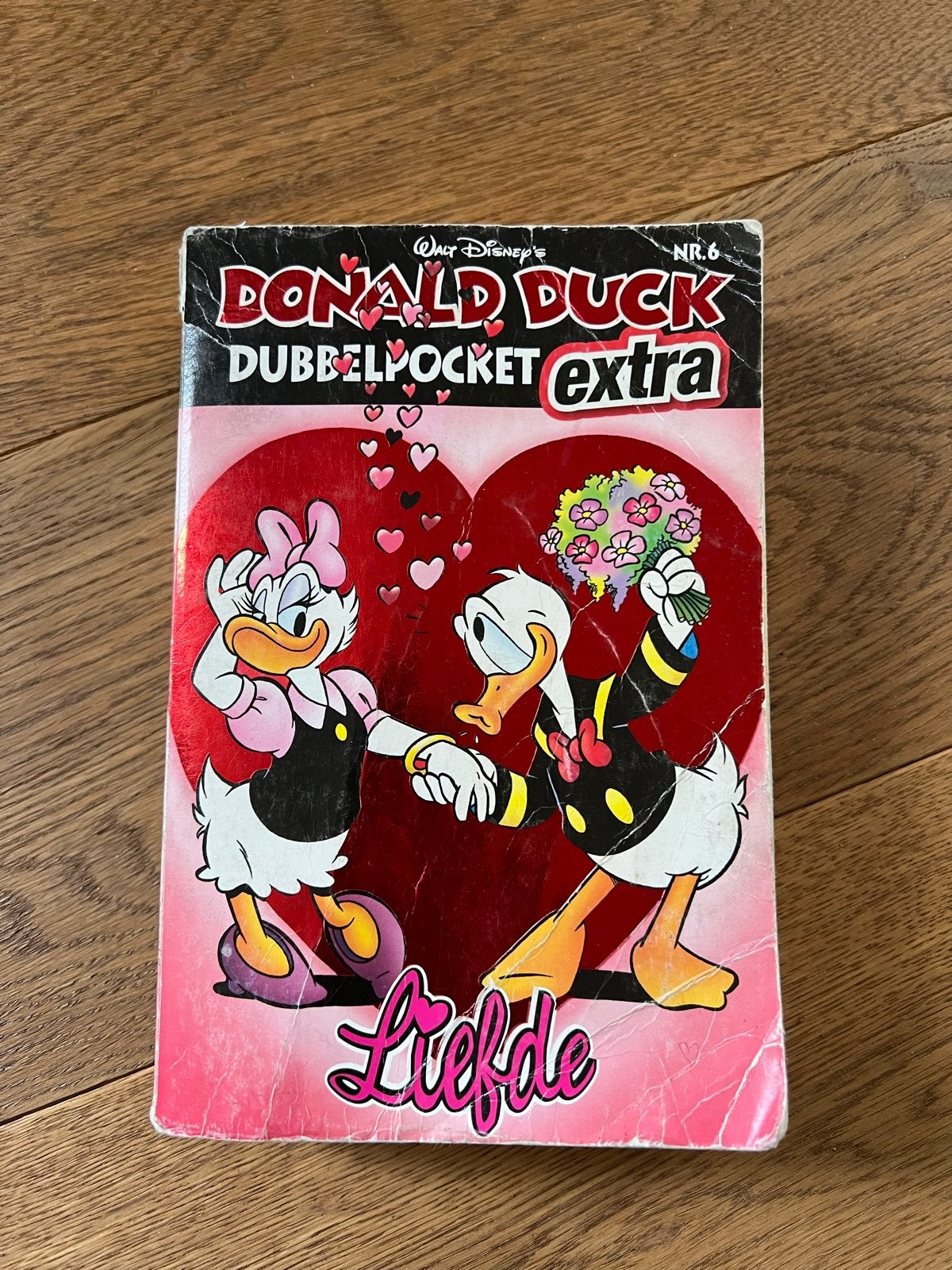 Donald Duck Dubbelpocket Extra 6 Liefde uit 2012, Eén stripboek, Ophalen of Verzenden, Gelezen