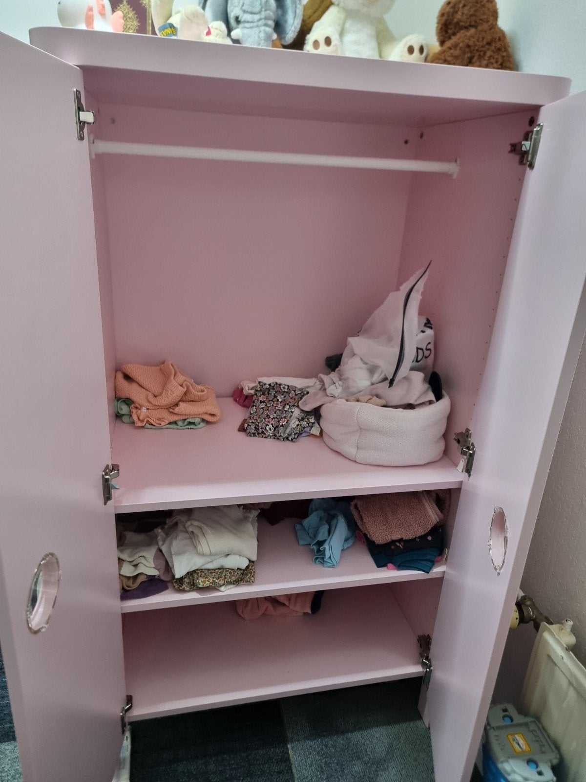 Leuke roze kledingkast voor meisjes