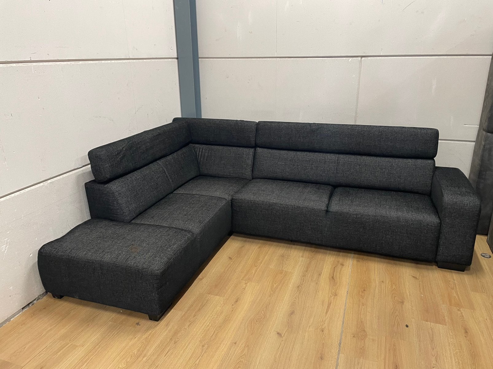 Mooie luxe zwarte hoekbank met hoofdsteunen - GEREINIGD!!!, Ophalen, 250 tot 300 cm, Luxe, Hoekbank