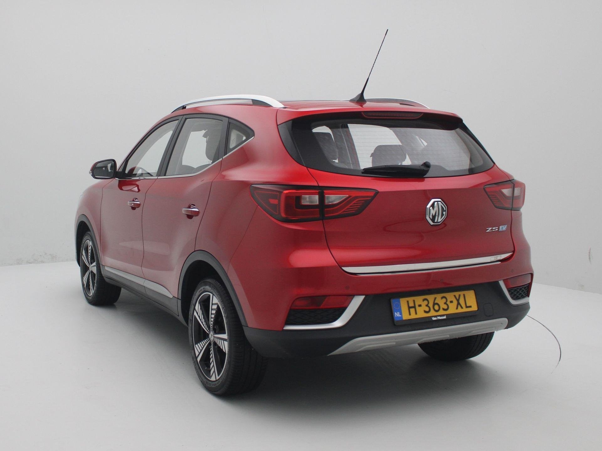 MG ZS EV Luxury 45 kWh | Navi | Panoramadak | Leder | Camera, Auto's, Gebruikt, 143 pk, ZS, 1507 kg