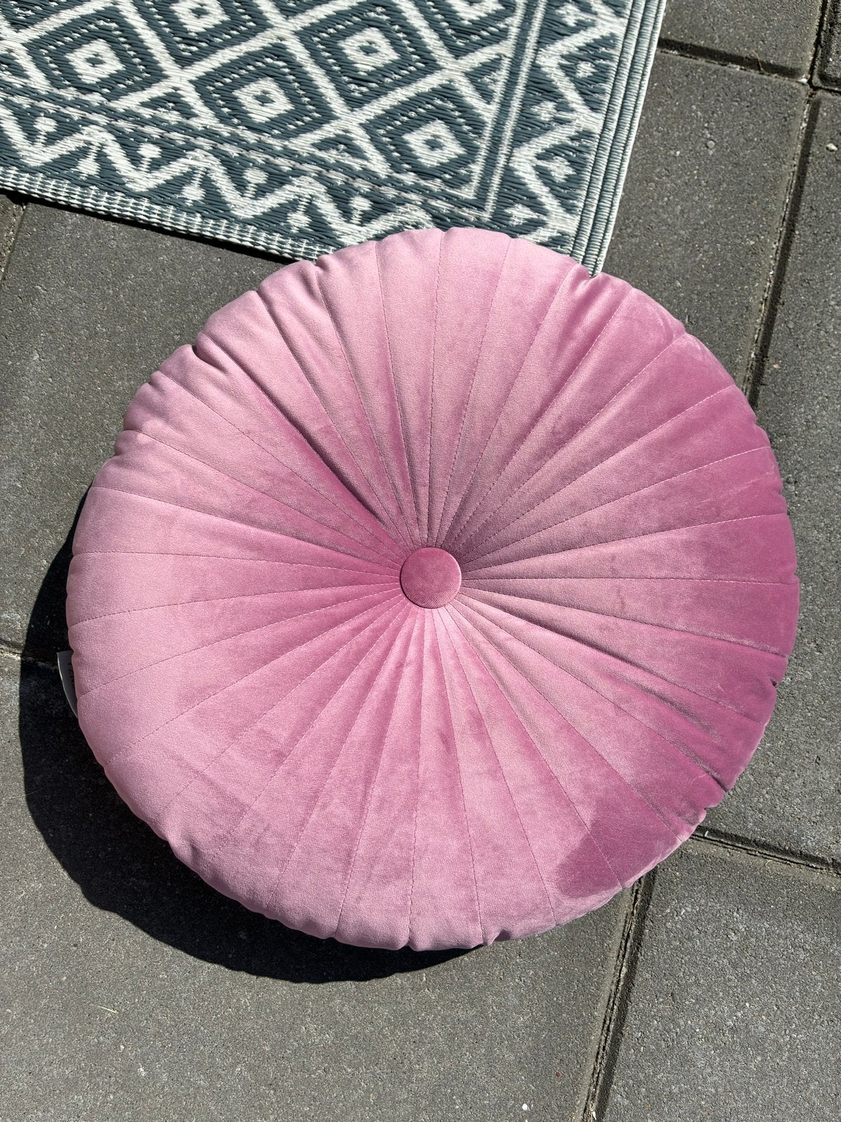 Roze rond sierkussen van Essenza, Ophalen, Rond, Zo goed als nieuw, Sierkussen