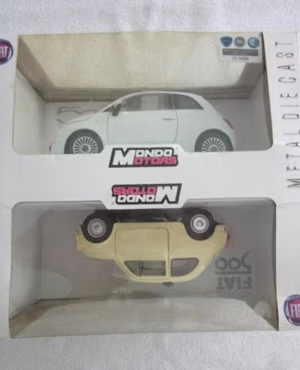 Fiat 500 Mondo Motors 1:24 duo pack made in Italy., Ophalen of Verzenden, Zo goed als nieuw, Auto, Overige merken