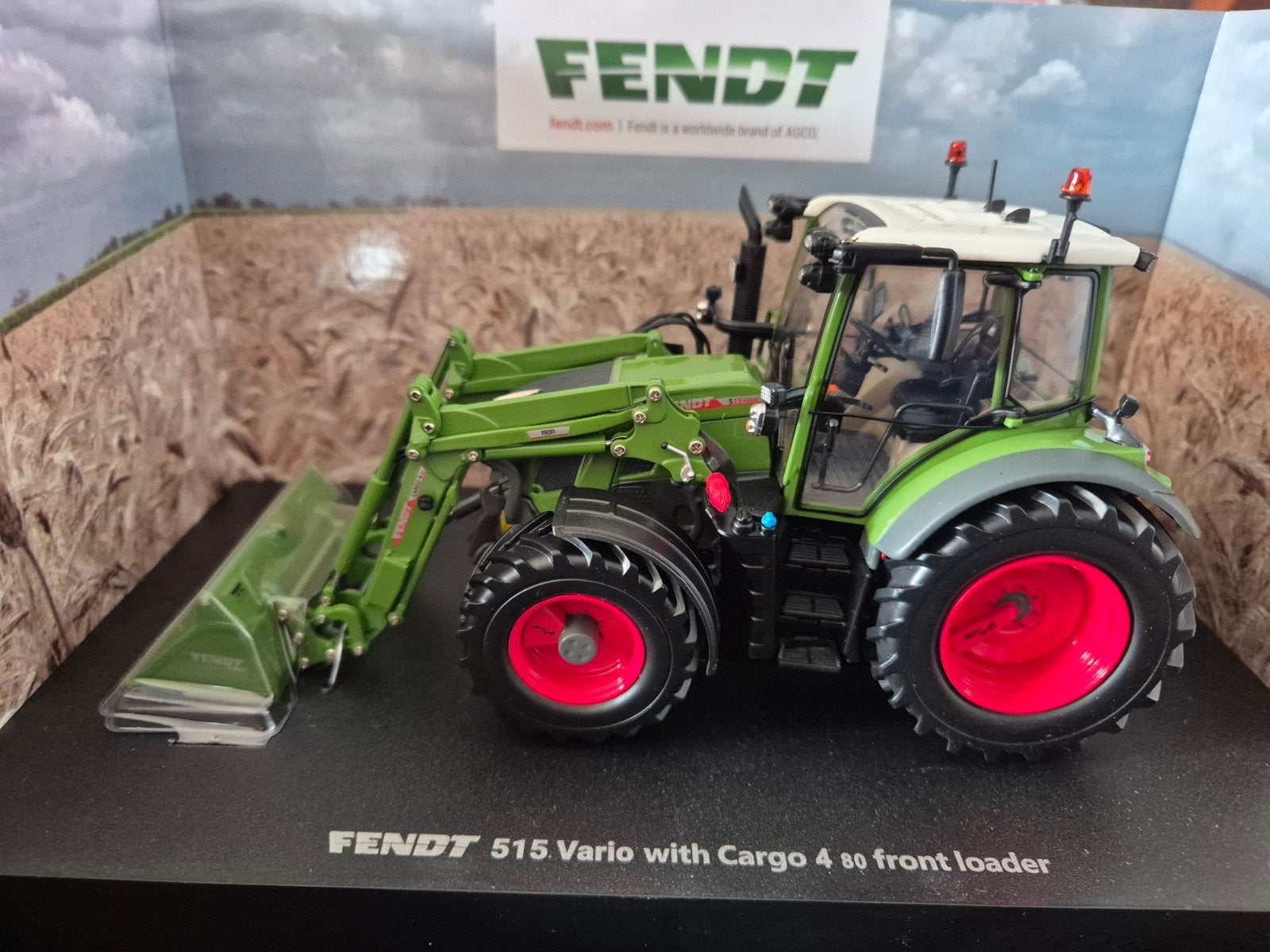 Fendt 515 Vario met voorlader - Schaalmodel 1:32, Ophalen of Verzenden, Nieuw