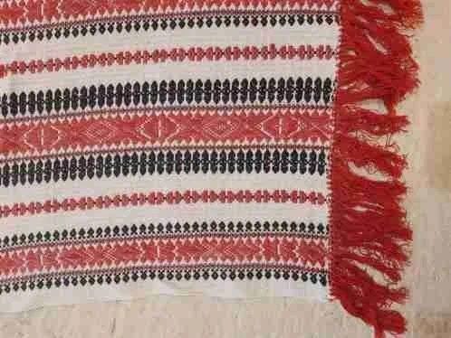 Gordijn / wandkleed rood zwart offwhite 335/40 cm, Huis en Inrichting, Gebruikt, Djt@dejuistetoon.eu, Ophalen of Verzenden, Mon Plaisir 19, Etten-Leur, Netherlands