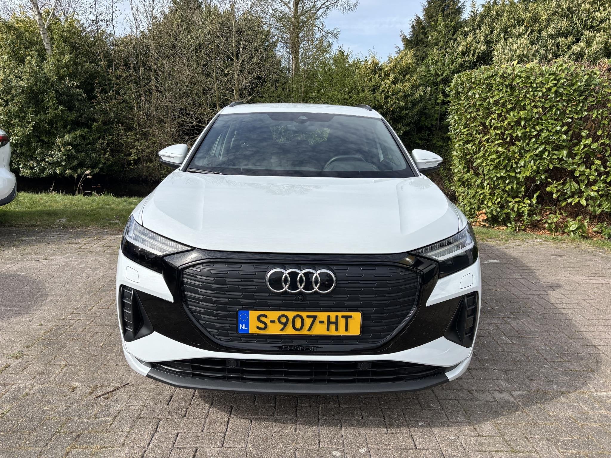Audi Q4 e-tron 40 Advanced edition 77 kWh 204 PK | Stoelverw, Auto's, Audi, Automaat, Gebruikt, Zwart, Wit