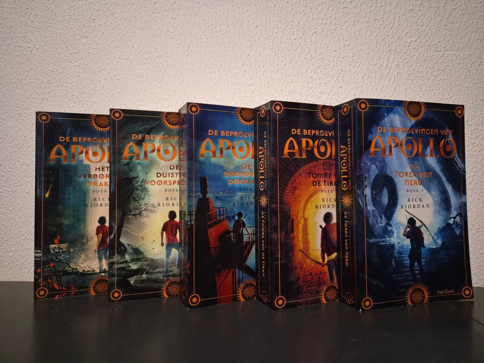 De beproevingen van Apollo compleet - Rick Riordan, Ophalen of Verzenden, Zo goed als nieuw, Rick Riordan