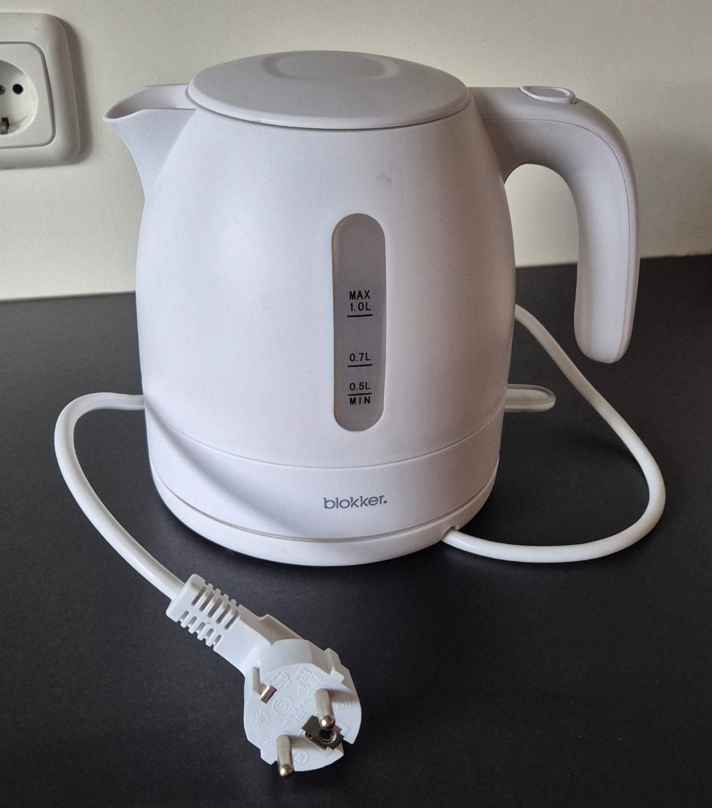Blokker waterkoker - 1 liter - Wit, 1 tot 2 liter, Ophalen of Verzenden, Gebruikt