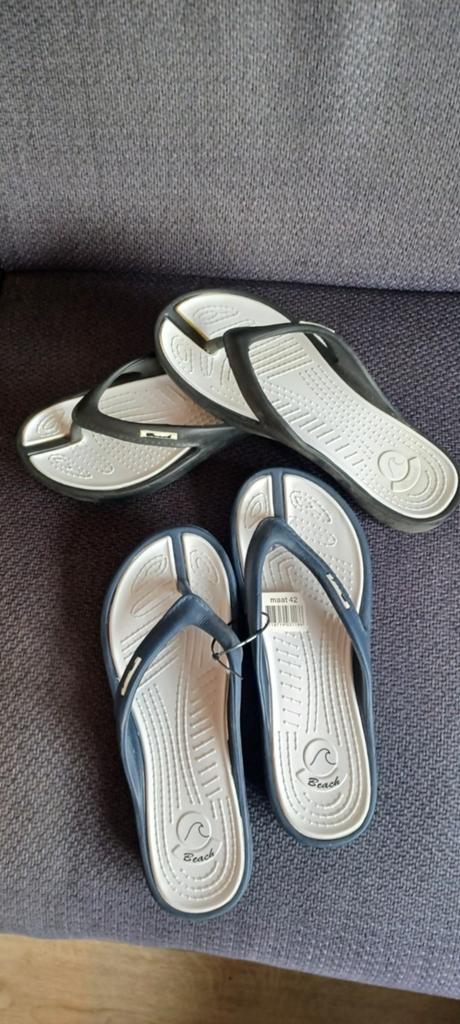 Heren slippers maat 42 - 2 paar voor 10 euro, Beach, Blauw, Nieuw, Ophalen