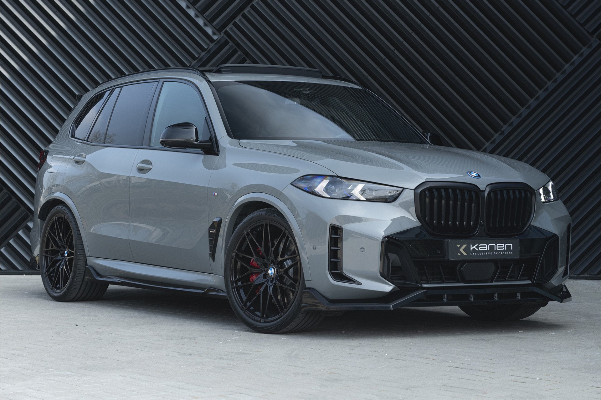 BMW X5 xDrive50e LCI M-sport Pro ACC Pano Massage Achterasb., Auto's, BMW, Gebruikt, 2395 kg, Bedrijf, 489 pk