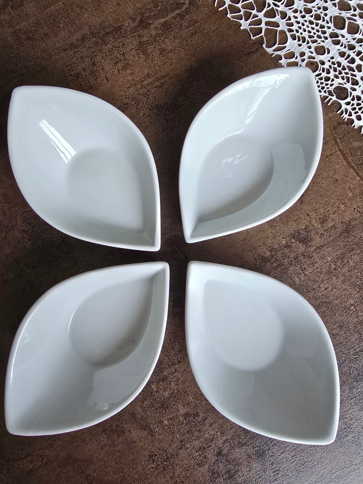 Luxe Intermezzo set van 4 porseleinen schaaltjes -bladvorm, Ophalen of Verzenden