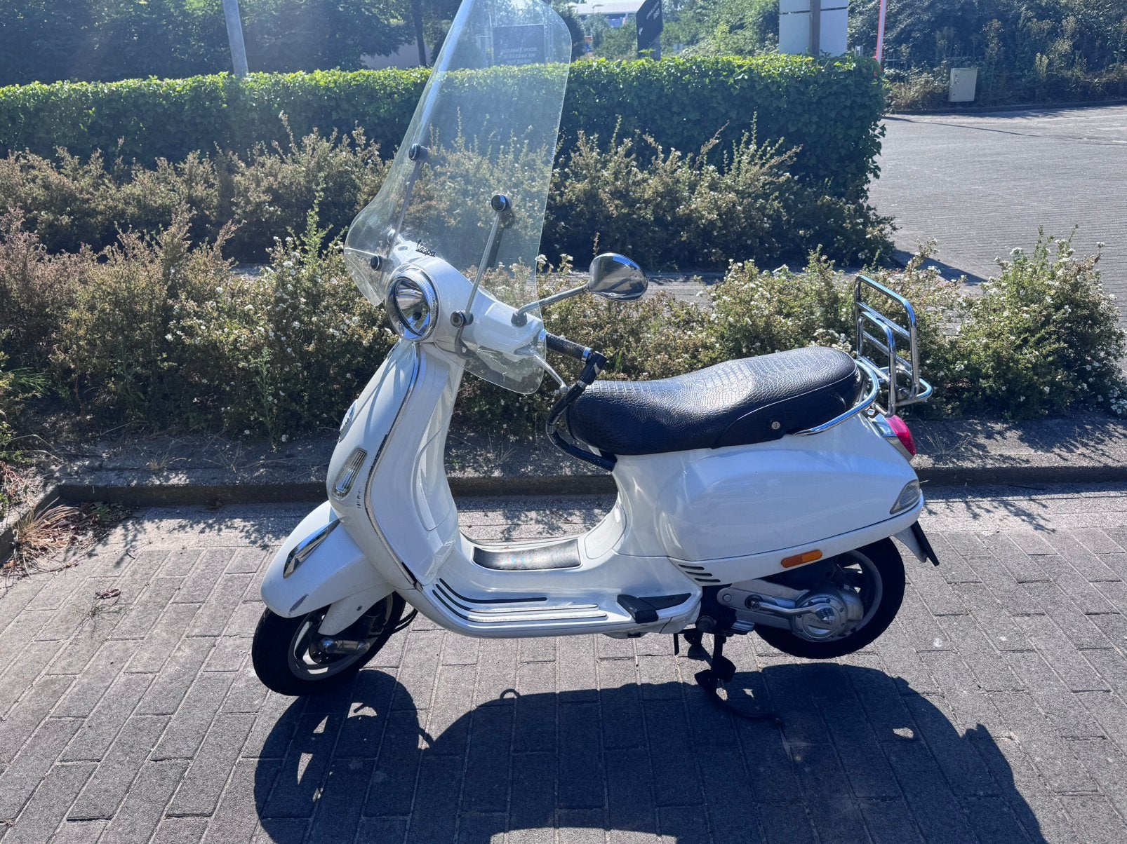 Vespa LX 50 4-takt – zeldzame witte uitvoering, Ophalen, Zo goed als nieuw, Benzine, Vespa