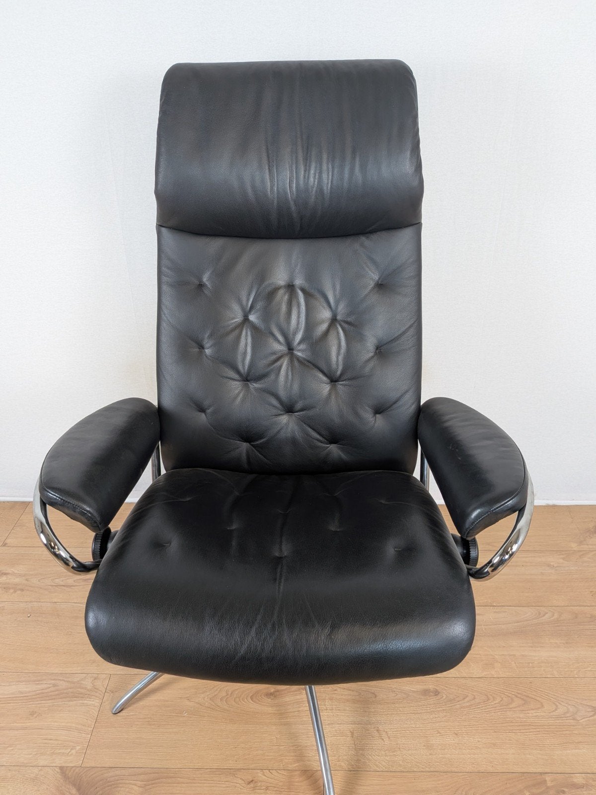 Stressless Magic Relaxfauteuil | Zwart Leder | Verstelbaar, Gebruikt, Sykkylven, Noorwegen, Zwart, Ophalen of Verzenden