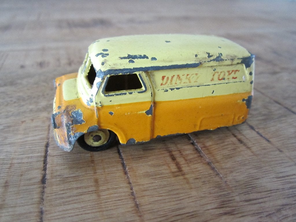 Dinky Toys 482 Bedford VAN, Hobby en Vrije tijd, Modelauto's | 1:43, Ophalen of Verzenden, Gebruikt, Bus of Vrachtwagen, Dinky Toys