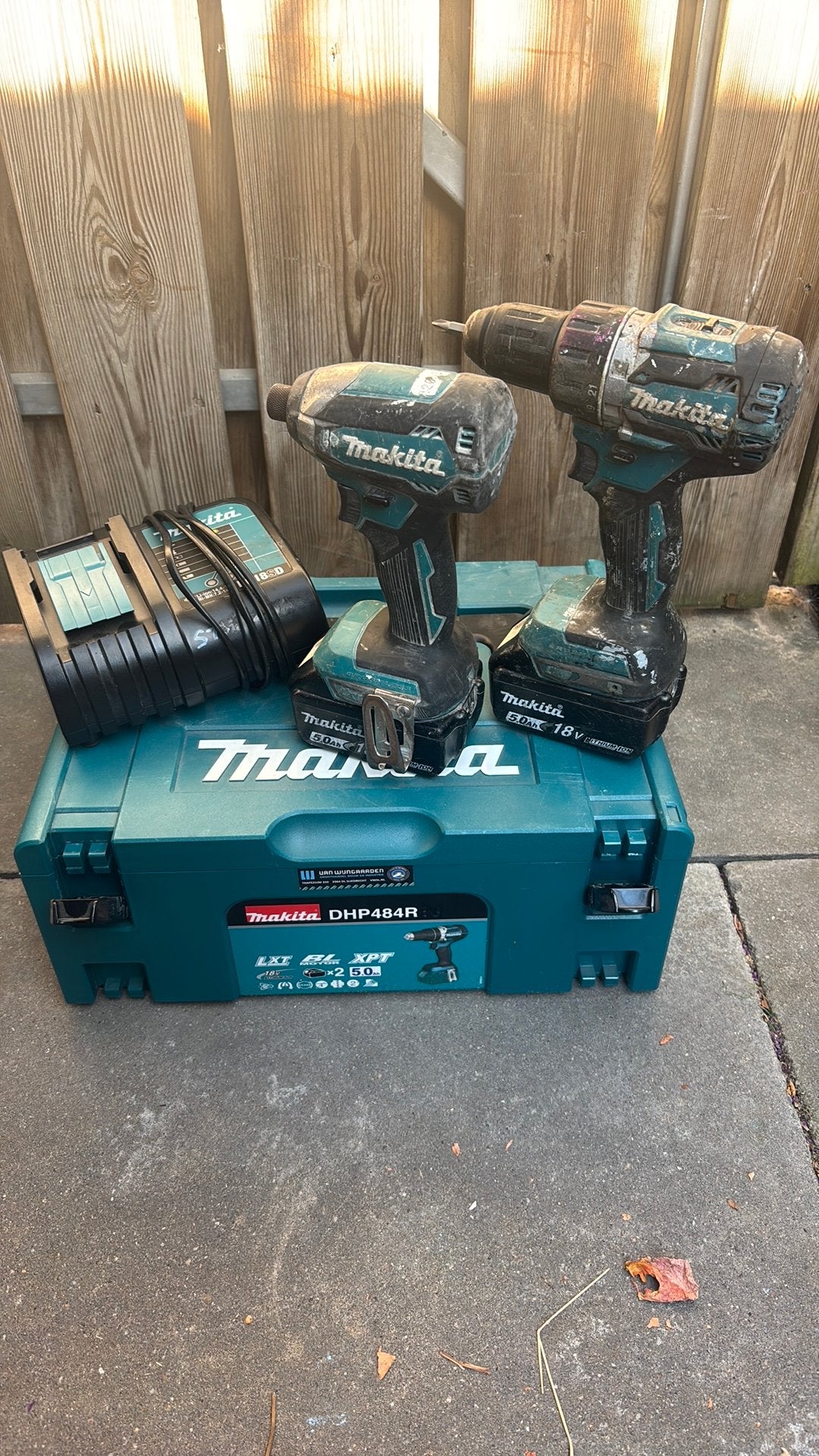 Makita 18v boor en schroefmachine set + accus en oplader, Ophalen, Gebruikt, Boormachine, Variabele snelheid
