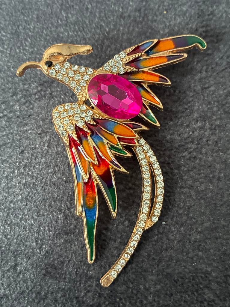 Prachtige vogel broche met strass en roze edelsteen, Overige materialen, 4 tot 7 cm, Ophalen of Verzenden, Zo goed als nieuw
