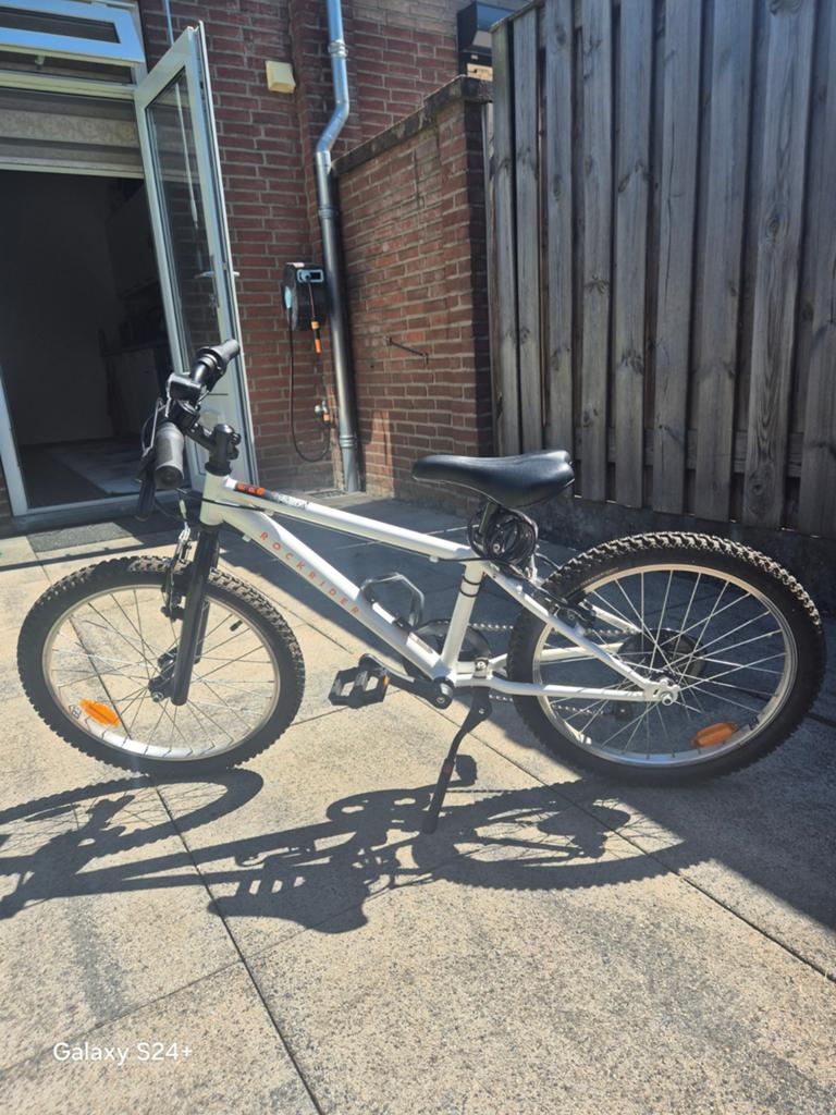 Zo goed als nieuwe 20 inch kinderfiets, Fietsen en Brommers, Fietsen | Kinderfietsjes, Ophalen, 20 inch of meer, Velgrem, Zo goed als nieuw