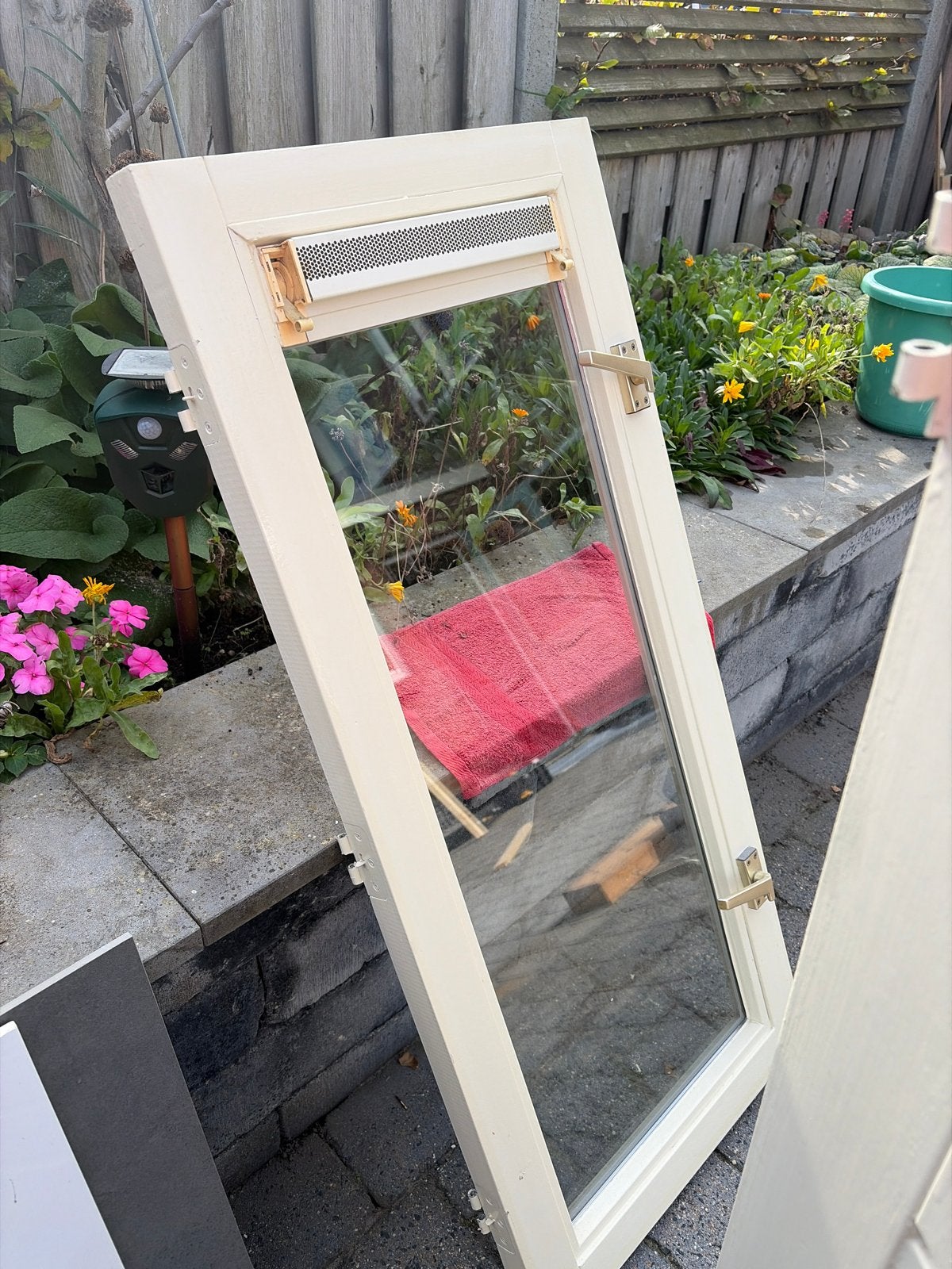 Gebruikt gevelraam met dubbelglas en ventilatierooster, Ophalen, Gevelraam of Ruit, Gebruikt, 80 tot 120 cm