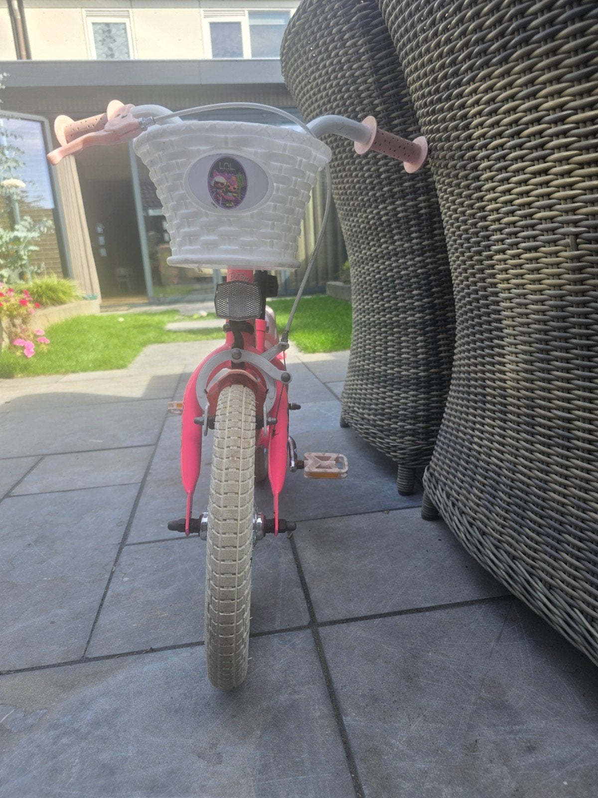 Roze kinderfiets LOL Surprise met mandje en zijwieltjes, Ophalen, Zijwieltjes, Gebruikt, Velgrem