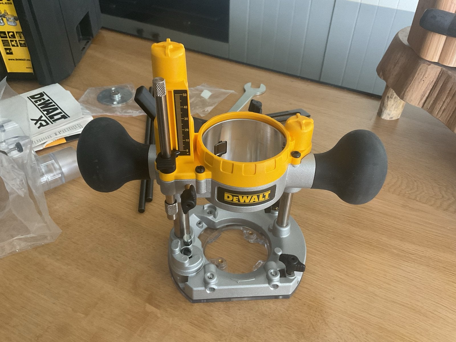DeWalt DCW604P2 Bovenfrees/Kantenfrees set (excl. frees), Ophalen of Verzenden, Nieuw, Accu, Bovenfrees