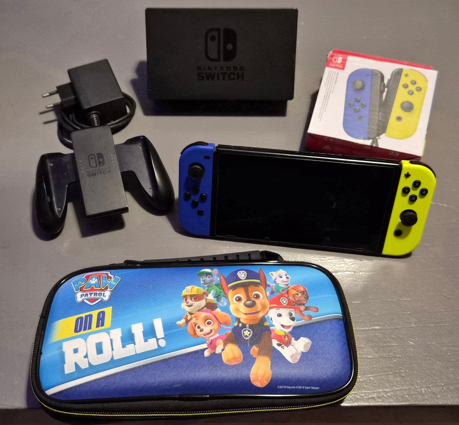 Nintendo Switch 1 - incl. GRATIS opberg-/reishoes, Met 2 controllers, Ophalen of Verzenden, Zo goed als nieuw, Switch Original