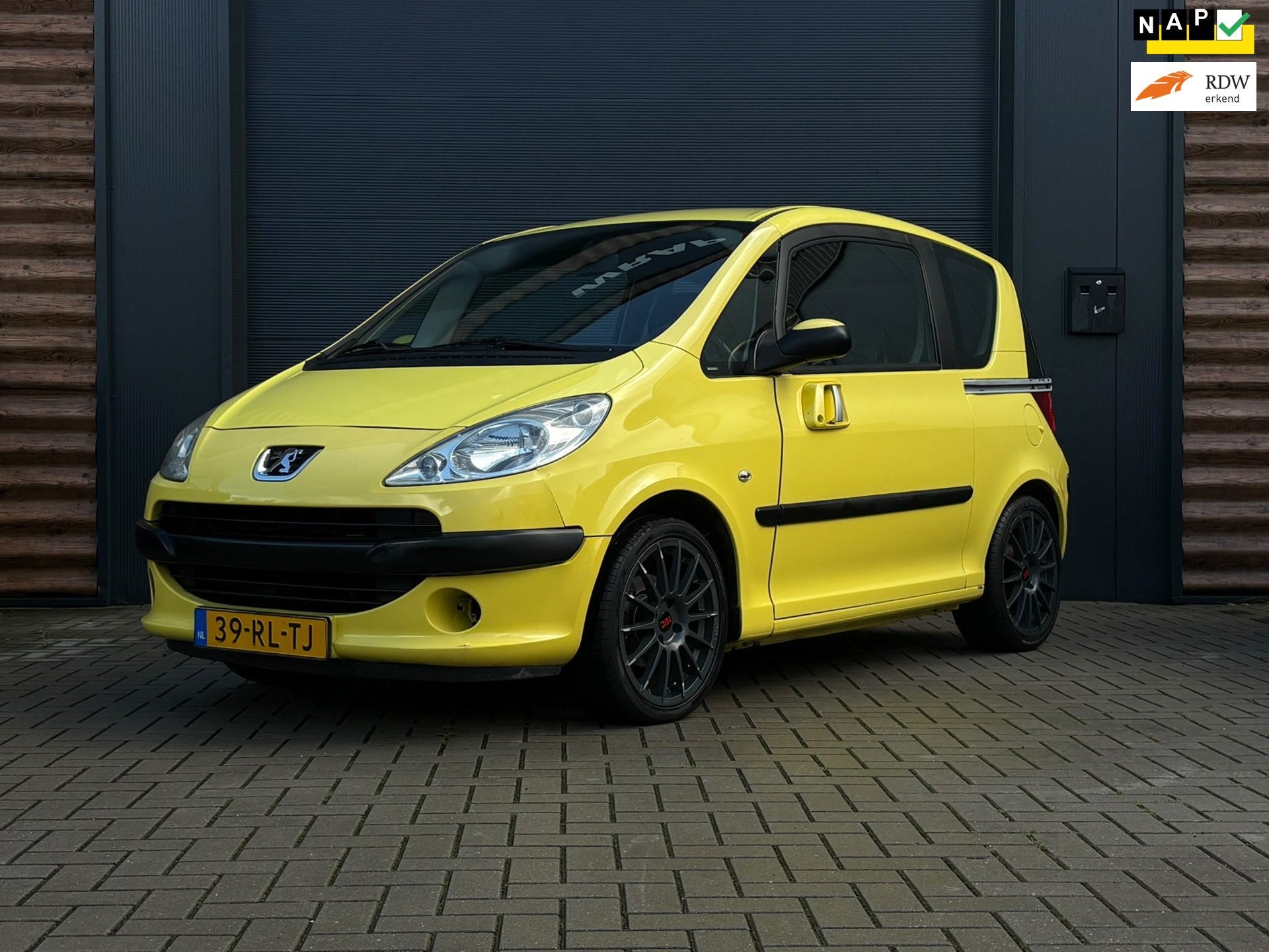 Peugeot 1007 1.4 Urban nederlands geleverd. hoge instap, Auto's, Voorwielaandrijving, Electronic Stability Program (ESP), 4 cilinders