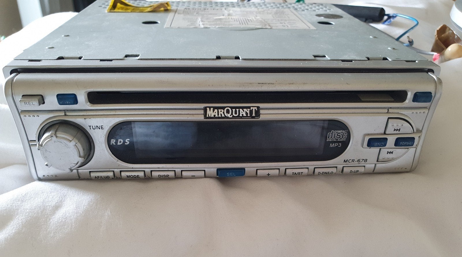 Marquant MCR-678 Autoradio met cd/mp3 speler met 1 extra box, Ophalen of Verzenden, Gebruikt